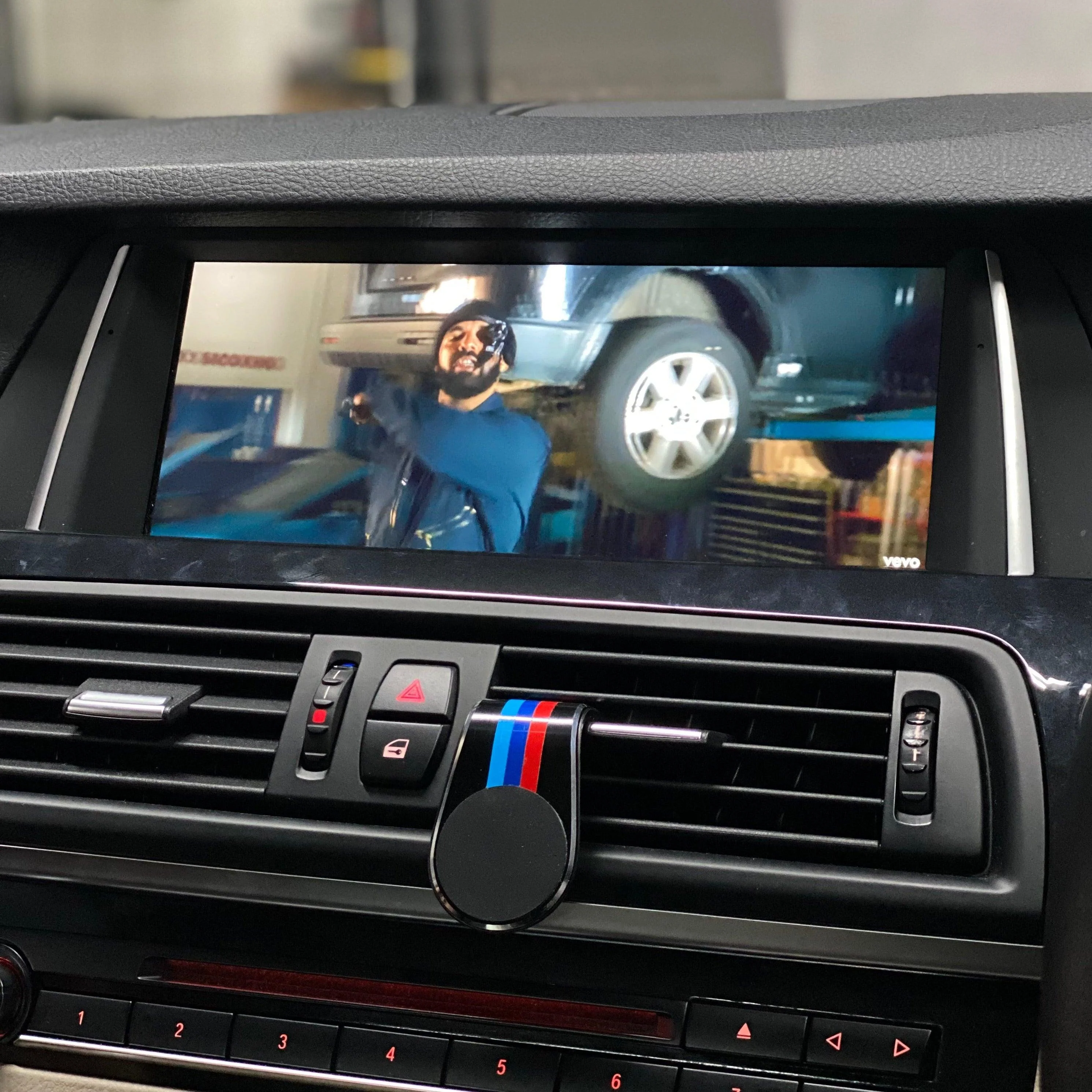 BMW 7 Series F01/F02 (2009-2015) CIC/NBT Apple CarPlay Android Auto 10.25" Touch Screen - Image 2