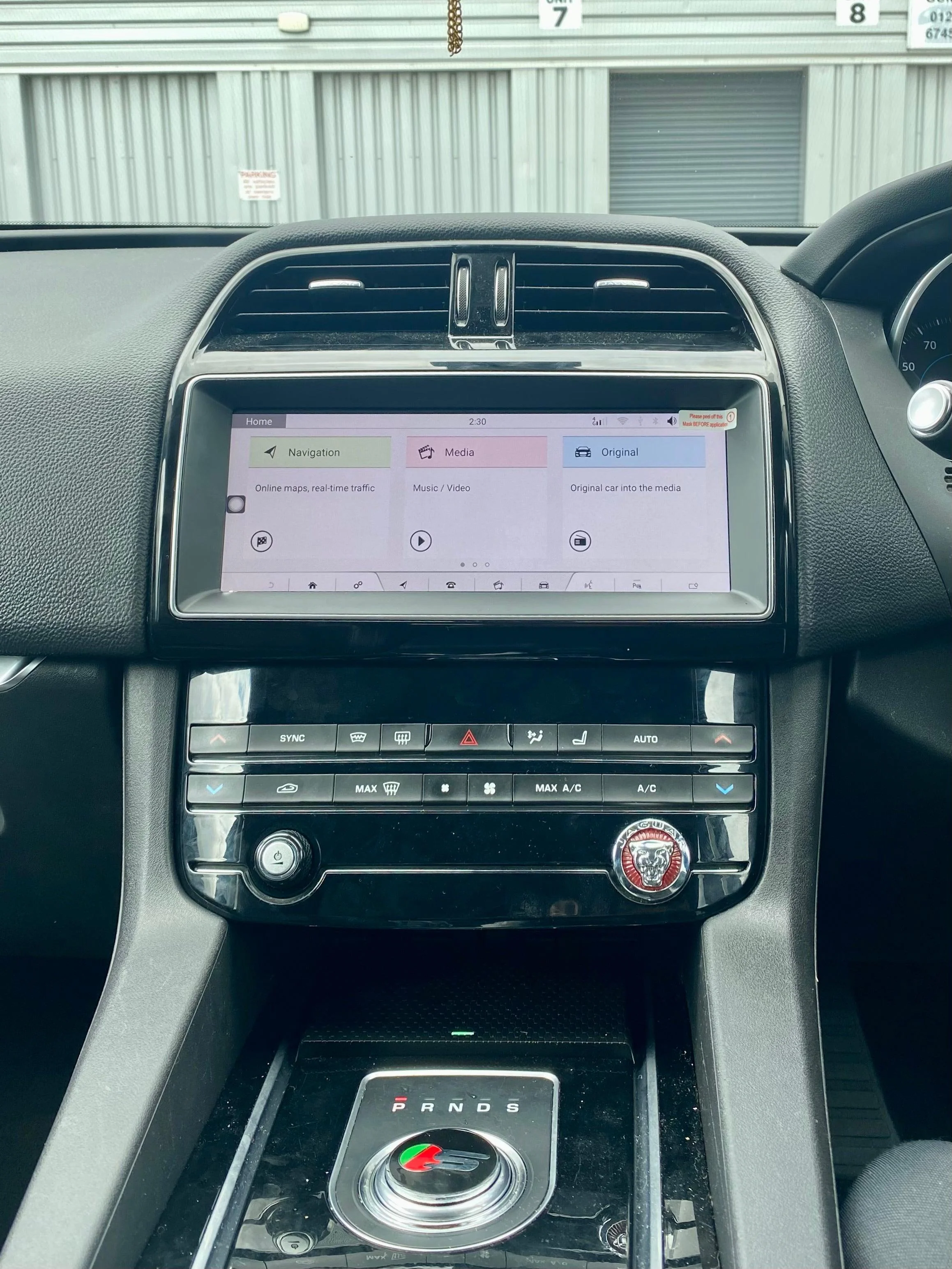 Jaguar F Pace Apple Carplay / Android Auto 10" Stereo Upgrade (2015-2018) - Image 3